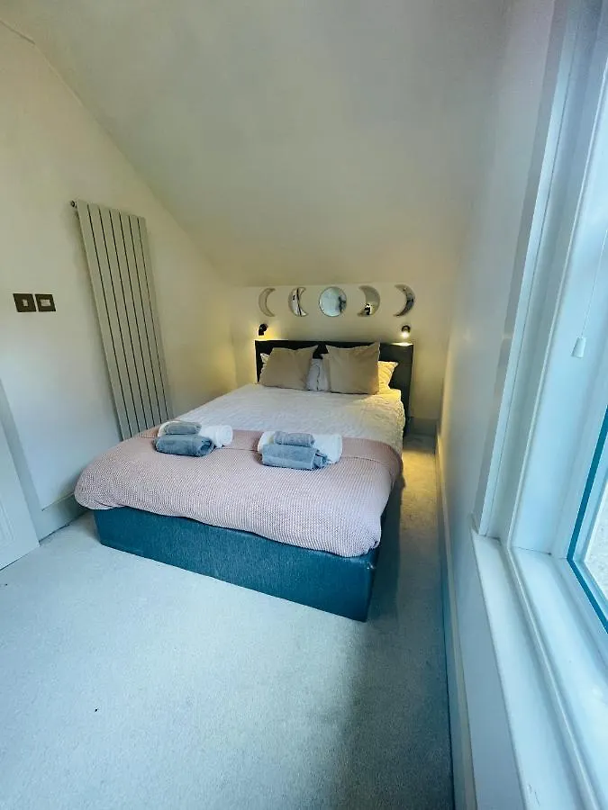 1 Bed Apartment With Terrace & Off-Road Parking Bournemouth 0*,  United Kingdom