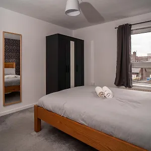 In Centre - Sleeps 5 People , Belfast United Kingdom